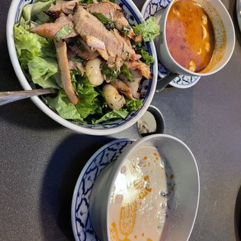 Pineapple Thai - Thai Near Me - Cupertino, California