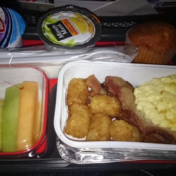 Qantas - Hot eggs breakfast, LAX to SYD - Airlines Near Me - Mascot, NSW