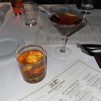 Old Ebbitt Grill - Old fashioned and Manhattan - Bars Near Me - Washington, DC, District of Columbia