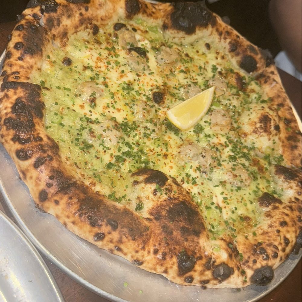 ViceVersa Miami - clam pizza - Cocktail Bars Near Me - Miami, Florida ViceVersa Miami - clam pizza - Cocktail Bars Near Me - Miami, Florida