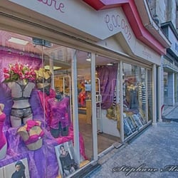 Cocoon - La devanture de cocoon lingerie a quimperle.