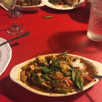 Vieng Thai - Chicken basil and pepper steak - Thai Near Me - Houston, Texas