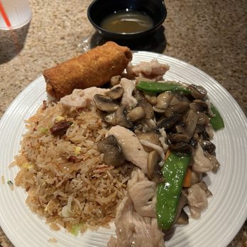 Tea Garden - Moo Goo Gai Pan Dinner Combination - Chinese Near Me - New Orleans, Louisiana Tea Garden - Moo Goo Gai Pan Dinner Combination - Chinese Near Me - New Orleans, Louisiana