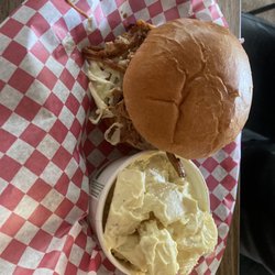 Sit N Bull Saloon - Pulled pork and potato salad