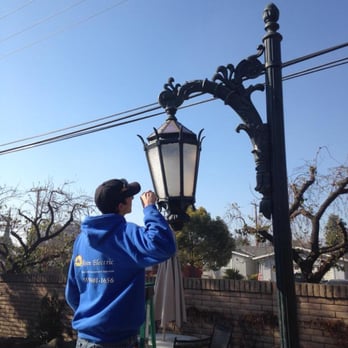 Reen Electric - Lights - Electricians Near Me - Visalia, California Reen Electric - Lights - Electricians Near Me - Visalia, California