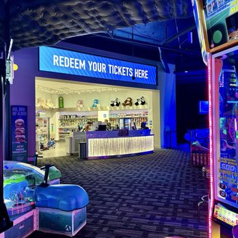 Dave & Buster's Bellevue - Arcades Near Me - Bellevue, Washington
