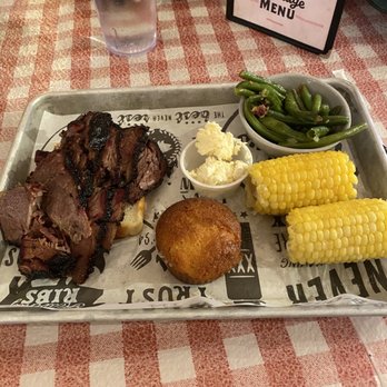 Famous Dave's Bar-B-Que - Texas Brisket with Green Beans and Sweet Corn - Barbeque Near Me - Las Vegas, Nevada Famous Dave's Bar-B-Que - Texas Brisket with Green Beans and Sweet Corn - Barbeque Near Me - Las Vegas, Nevada
