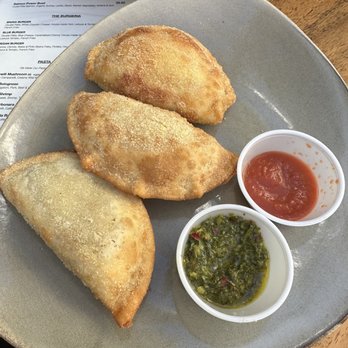 Brava Garden Eatery - Wine Bars Near Me - Pleasanton, California