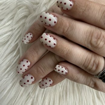 Le Nails - Nail Salons Near Me - Broadview Heights, Ohio