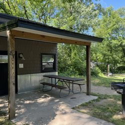 Hayes State Park Headquarters - Cabin 87- lots of space to spread out!