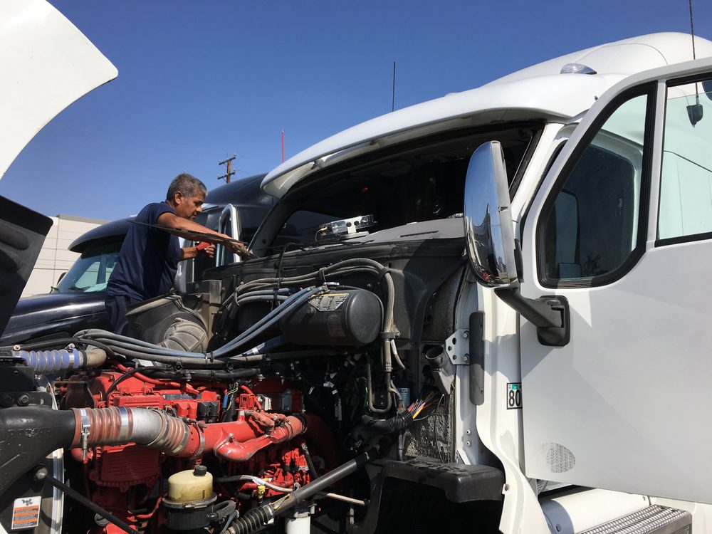 NEWPORT COAST WINDSHIELDS Updated September 2024 23 Photos 21171