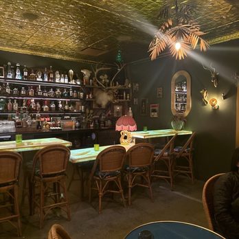 Joliet Restaurant and Bar - Inside room and bar - Cafes Near Me - Playa Vista, California