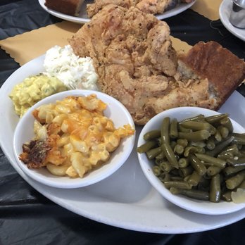 Phat Catz Restaurant & Bar - Fried chicken breast dinner with the five included sides - Soul Food Near Me - Buffalo, New York