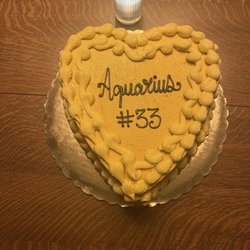 Elé Cake Company - Red velvet cake with gold icing add glitter