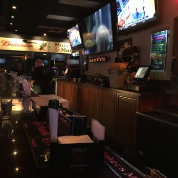 R T'S - The bar - Sports Bars Near Me - Denton, Texas