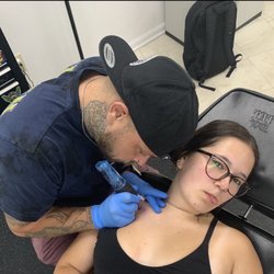 Screaming Needle Tattoo & Body Piercing Studios