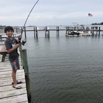 Island View Cottages - Got him off his gadgets. Rather fish and play outdoor - Hotels Near Me - Sebastian, Florida Island View Cottages - Got him off his gadgets. Rather fish and play outdoor - Hotels Near Me - Sebastian, Florida