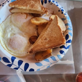 Piggy's Restaurant - Those potatoes - Breakfast & Brunch Near Me - Lake Harmony, Pennsylvania