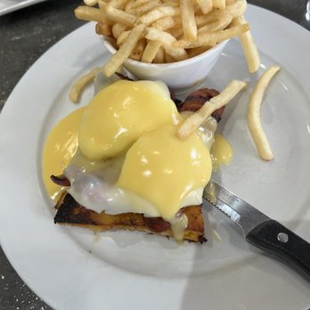 Chit Chat Diner - Benedict Arepa - Diners Near Me - Hackensack, New Jersey Chit Chat Diner - Benedict Arepa - Diners Near Me - Hackensack, New Jersey