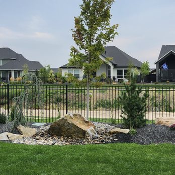 Superior Landscaping Pros - Water Feature - Landscaping Near Me Superior Landscaping Pros - Water Feature - Landscaping Near Me