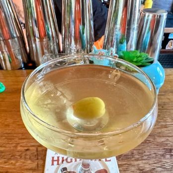 Babes Bar - Martini - Cocktail Bars Near Me - Bethel, Vermont