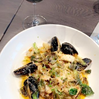 Pearl & Vine - Seafood fettuccini! So! Damn! Good! - New American Near Me - Katy, Texas