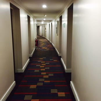 Dunboyne Castle Hotel & Spa - hallway to guest rooms - Hotels Near Me - Dunboyne, MH