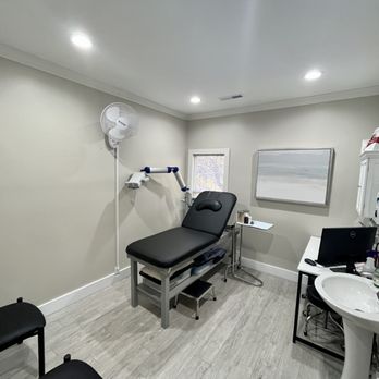 Robert Topham, MD - Dermatologists Near Me - Holladay, Utah