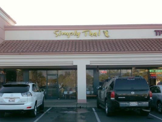 Simply Thai Restaurant by null