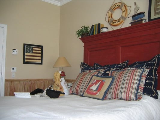 Snug Harbor Inn by null