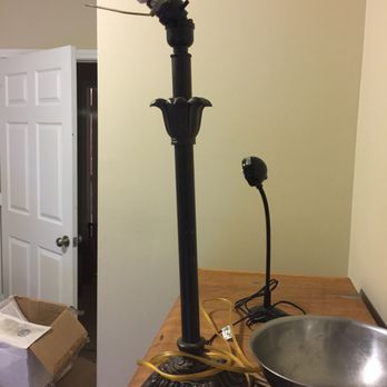 EZ Moving & Storage - Broken Table Lamp - Movers Near Me EZ Moving & Storage - Broken Table Lamp - Movers Near Me