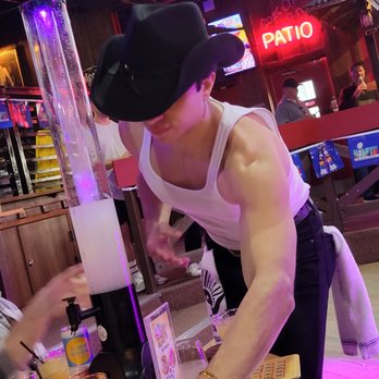 ROUND-UP SALOON - Updated April 2025 - 128 Photos & 217 Reviews - 3912
