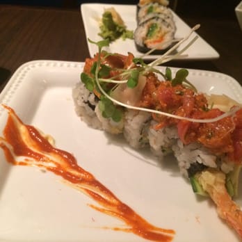 Ryoko's - Eli roll - Sushi Bars Near Me - San Francisco, California