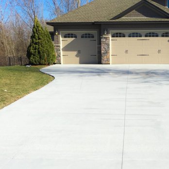 Geneoa Construction - Concrete driveways - General Contractors Near Me