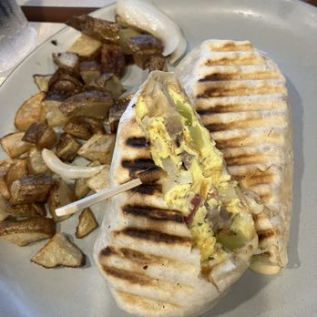 Fiddlesticks Cafe - Breakfast burrito - Waffles Near Me - Fort Myers, Florida Fiddlesticks Cafe - Breakfast burrito - Waffles Near Me - Fort Myers, Florida