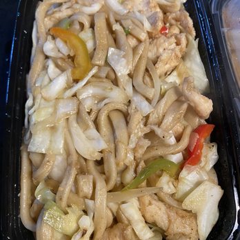 Frank's Noodle House - Stir fried noodles with chicken - Chinese Near Me - Portland, Oregon Frank's Noodle House - Stir fried noodles with chicken - Chinese Near Me - Portland, Oregon