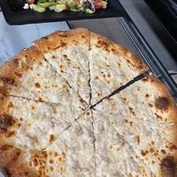 Crust & Roux - Crab pizza pie