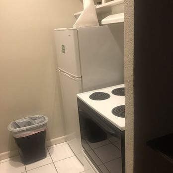 Hyde Park Hotel - Kitchenette - Hotels Near Me - Tampa, Florida Hyde Park Hotel - Kitchenette - Hotels Near Me - Tampa, Florida