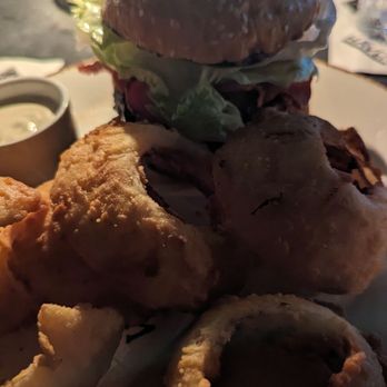 Arnette's Chop Shop - Wagyu burger and onion rings - Steakhouses Near Me - Brookhaven, Georgia