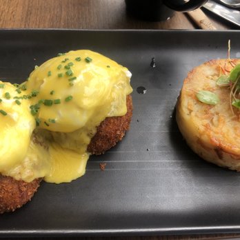 Oak - Crab Cake Eggs Benedict - New American Near Me - Laguna Beach, California Oak - Crab Cake Eggs Benedict - New American Near Me - Laguna Beach, California