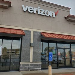 Verizon Authorized Retailer, TCC - Out front