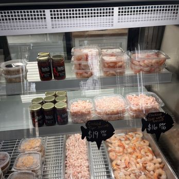 Bayley's Lobster Pound - Fresh cooked shrimp - Seafood Markets Near Me - Scarborough, Maine Bayley's Lobster Pound - Fresh cooked shrimp - Seafood Markets Near Me - Scarborough, Maine