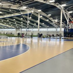Aletto Family Sports Center - Basketball courts