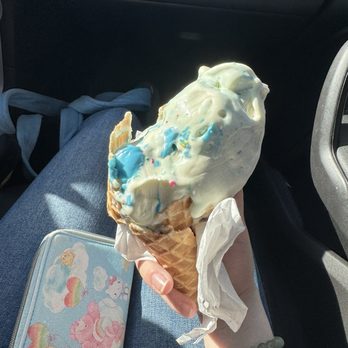 Bruster's Real Ice Cream - Ice Cream & Frozen Yogurt Near Me - Beaver, Pennsylvania