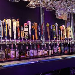 Jimmy Geez Sports Bar & Grill