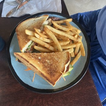 Graze Nashville - "BLT" - Breakfast & Brunch Near Me - Nashville, Tennessee Graze Nashville - "BLT" - Breakfast & Brunch Near Me - Nashville, Tennessee