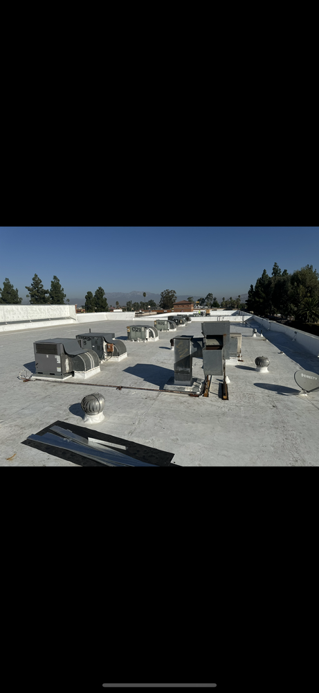 Slide of Maldonado Roofing