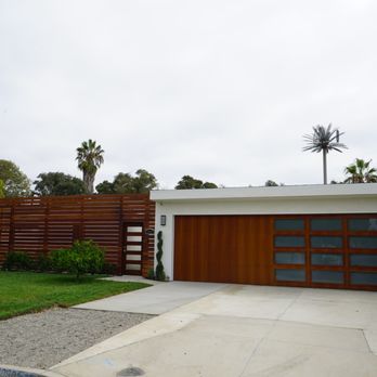 Santaniello Builders - a garage and driveway - General Contractors Near Me - Newport Beach, California Santaniello Builders - a garage and driveway - General Contractors Near Me - Newport Beach, California
