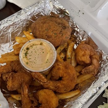 Chef Skip 757 - Crab Cake and Shrimp - Food Trucks Near Me - Virginia Beach, Virginia