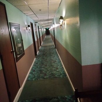 Historic Cary House Hotel - Hallway - Hotels Near Me - Placerville, California